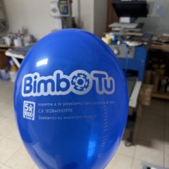 Dettaglio in alta definizione della stampa su palloncino economico